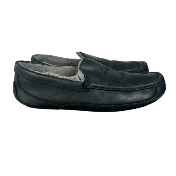 UGG Ascot Slippers Shoes Mens 10 Black Leather Moccasins Wool Sheepskin Lined main image 8